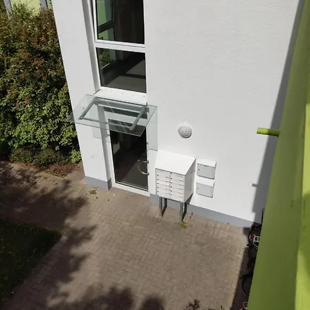 Romantik Einzelzimmer mit Gemeinschaftsbad und extra Gäste WC, super late Check in bis 0 Uhr! * Brake (Bielefeld)