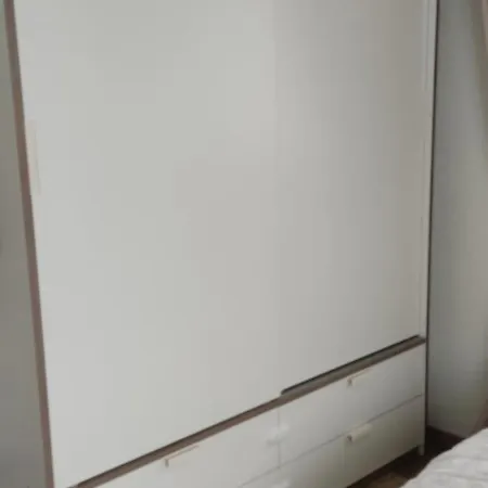 Romantik Einzelzimmer mit Gemeinschaftsbad und extra Gäste WC, super late Check in bis 0 Uhr! Privatunterkunft Brake (Bielefeld)